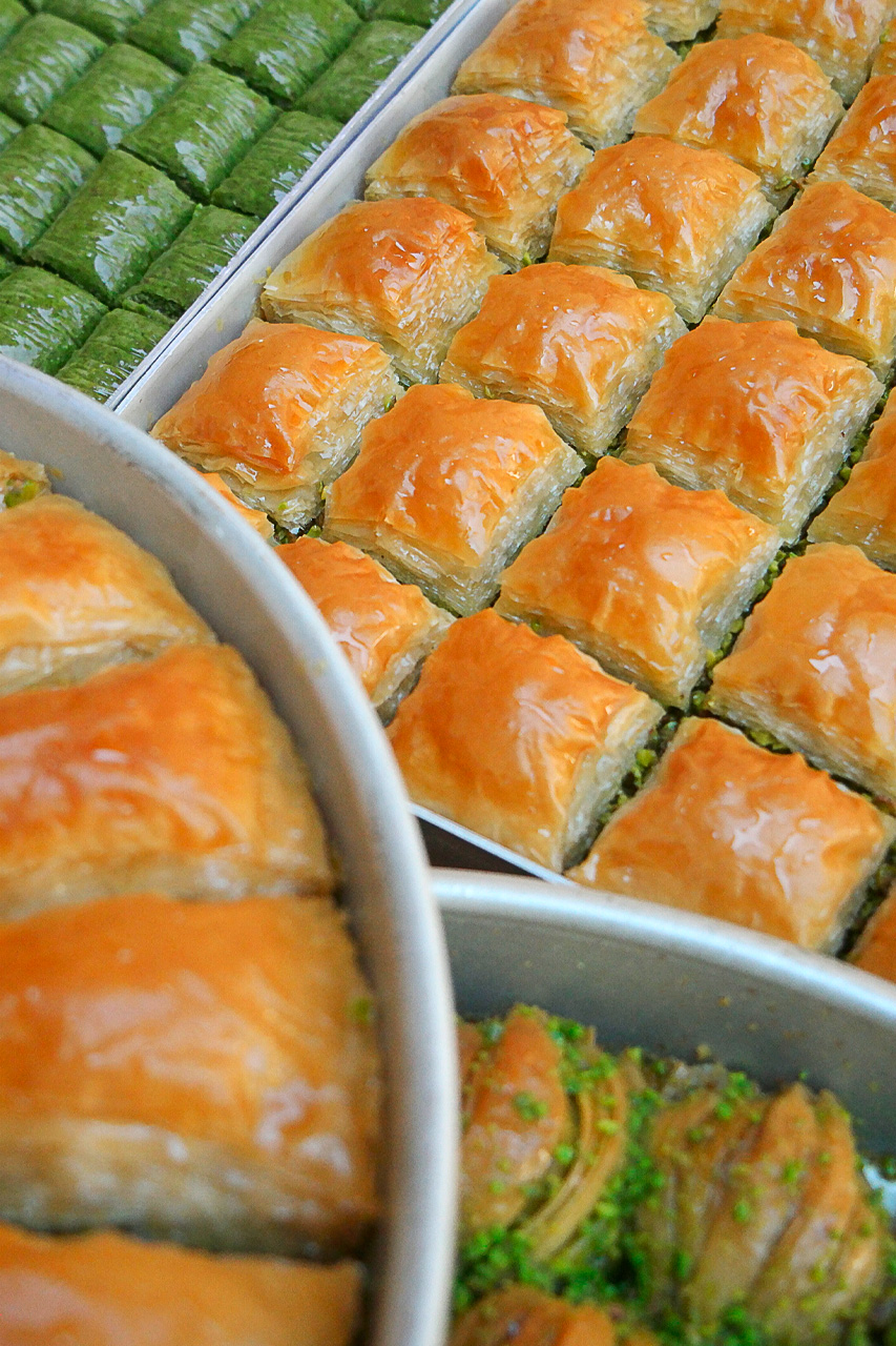 TRAY BAKLAVA